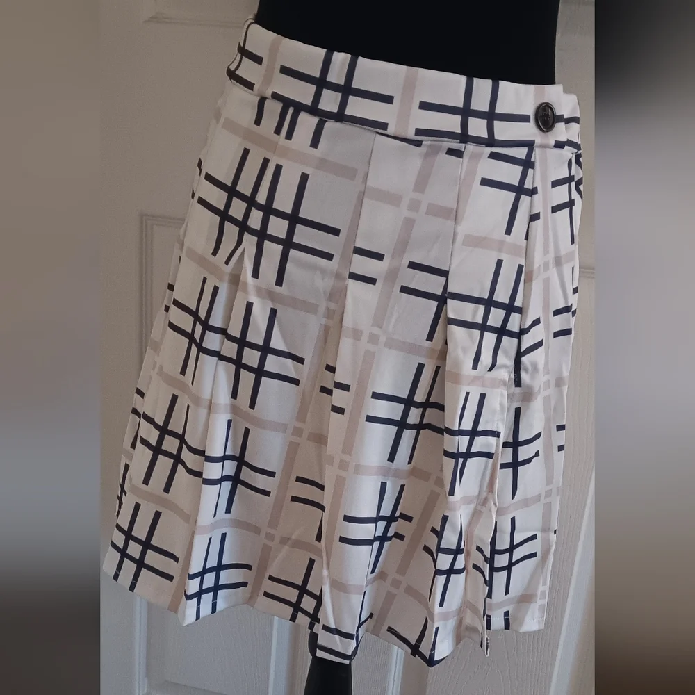 White And Black Tartan Plaid Side Split Pleated Circle Skirt Women's Size XL - Picture 2 of 5